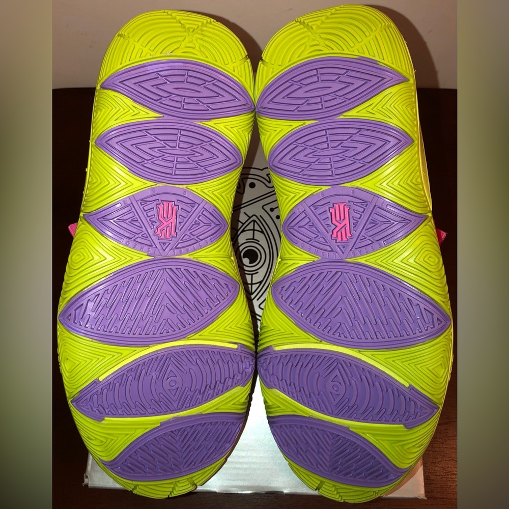 NIKE KYRIE 5 SPONGEBOB SQUAREPANTS “PATRICK” BRAND NEW GRADE SCHOOL SIZE 7Y - Picture 5 of 6